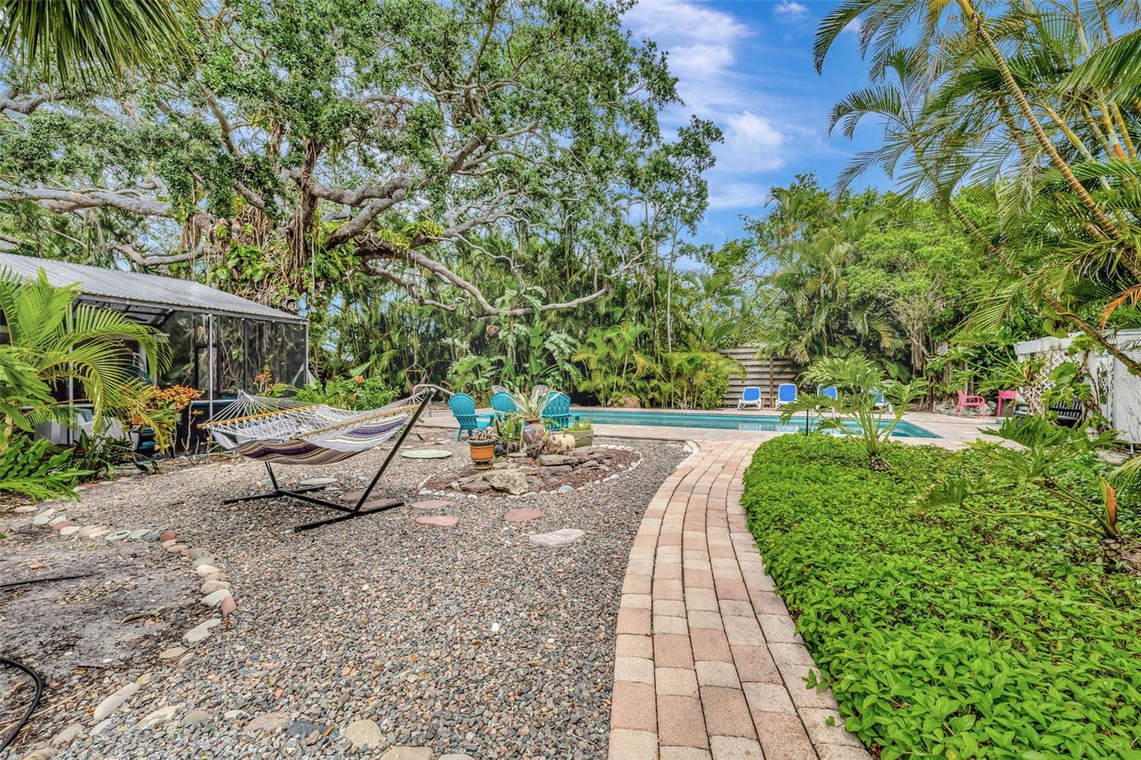 6343 HOLLYWOOD BLVD, SARASOTA, FL, 34231