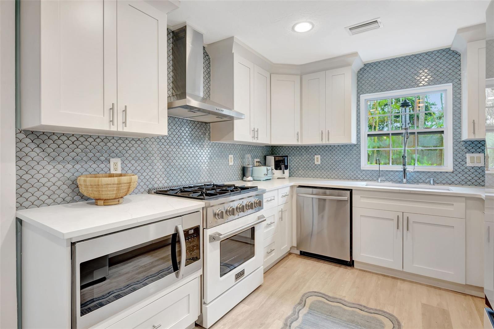 6343 HOLLYWOOD BLVD, SARASOTA, FL, 34231