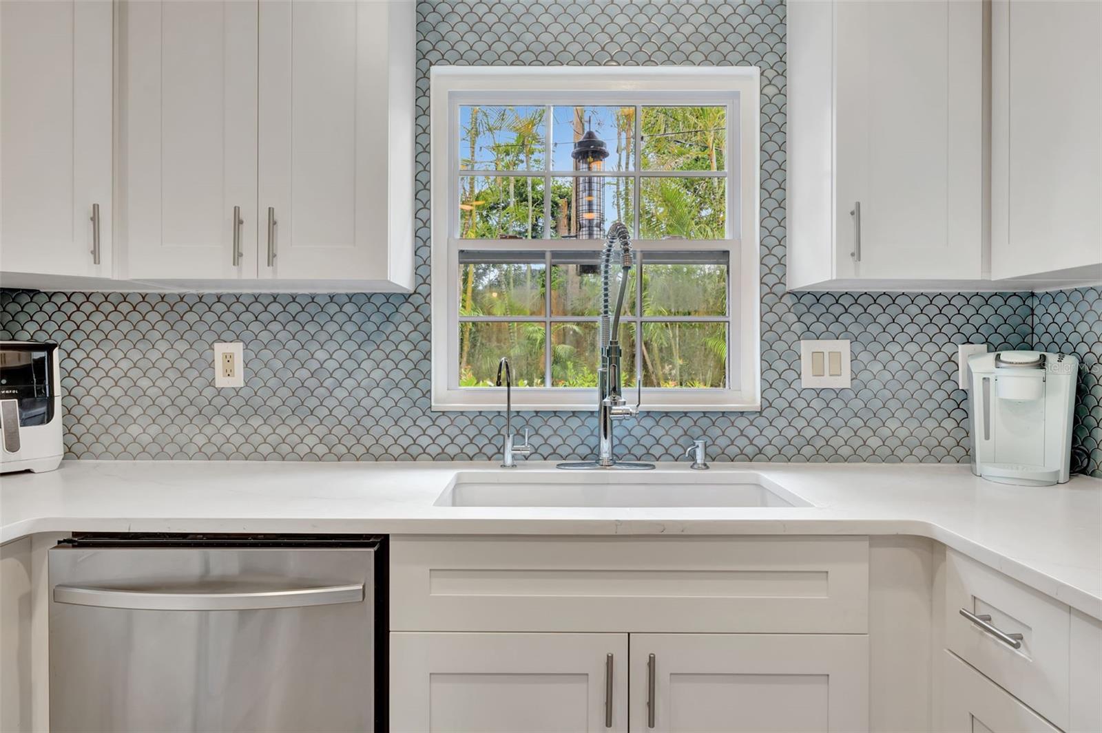 6343 HOLLYWOOD BLVD, SARASOTA, FL, 34231