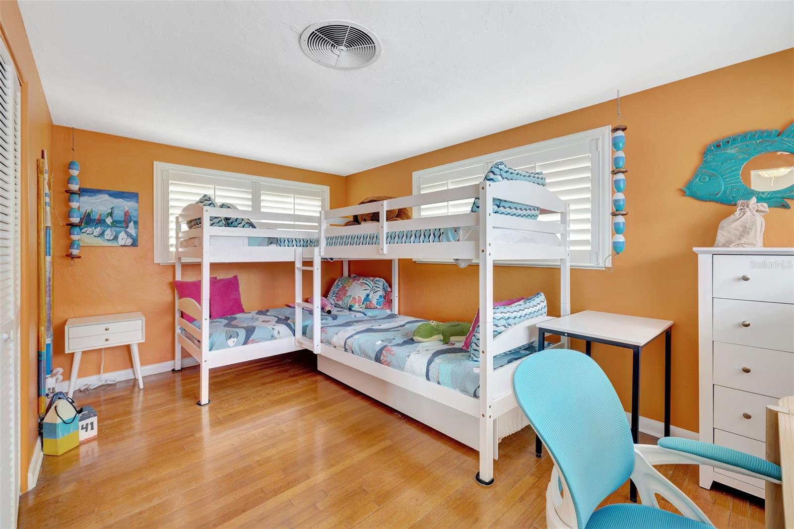 6343 HOLLYWOOD BLVD, SARASOTA, FL, 34231