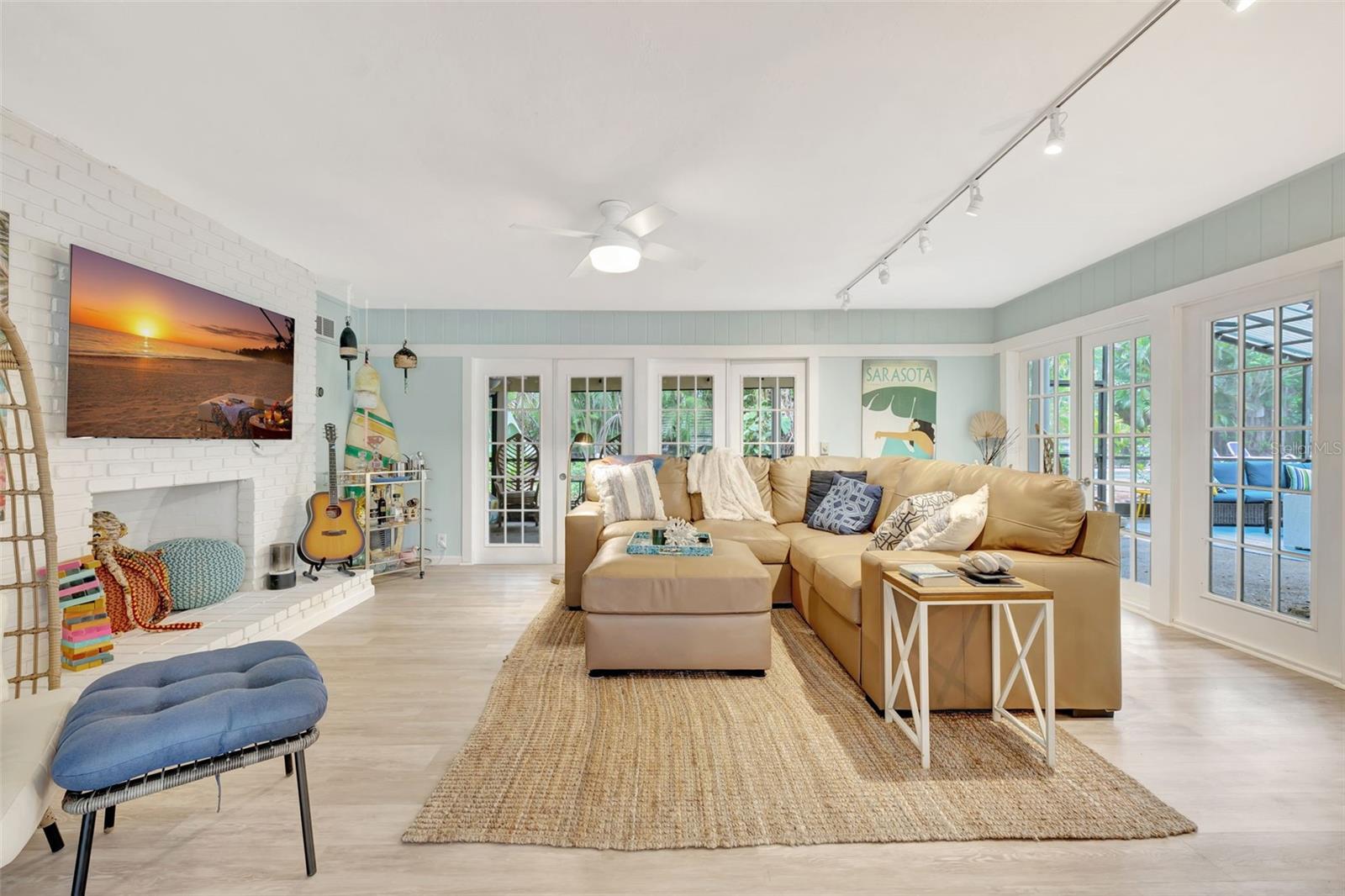 6343 HOLLYWOOD BLVD, SARASOTA, FL, 34231