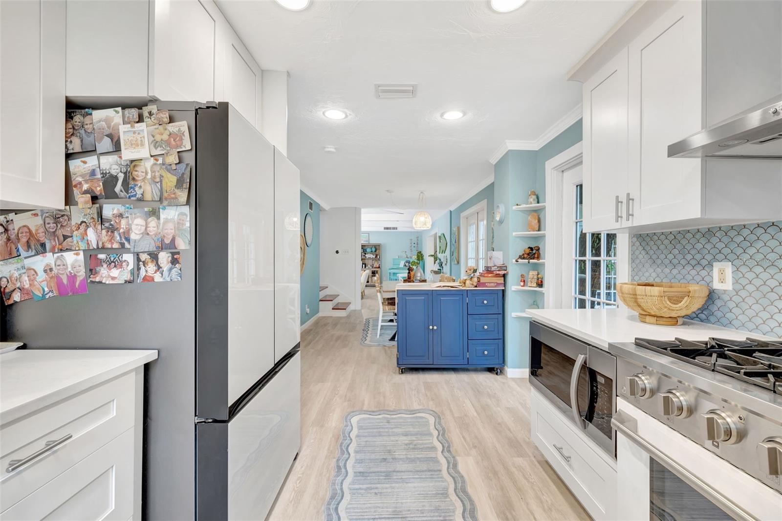 6343 HOLLYWOOD BLVD, SARASOTA, FL, 34231