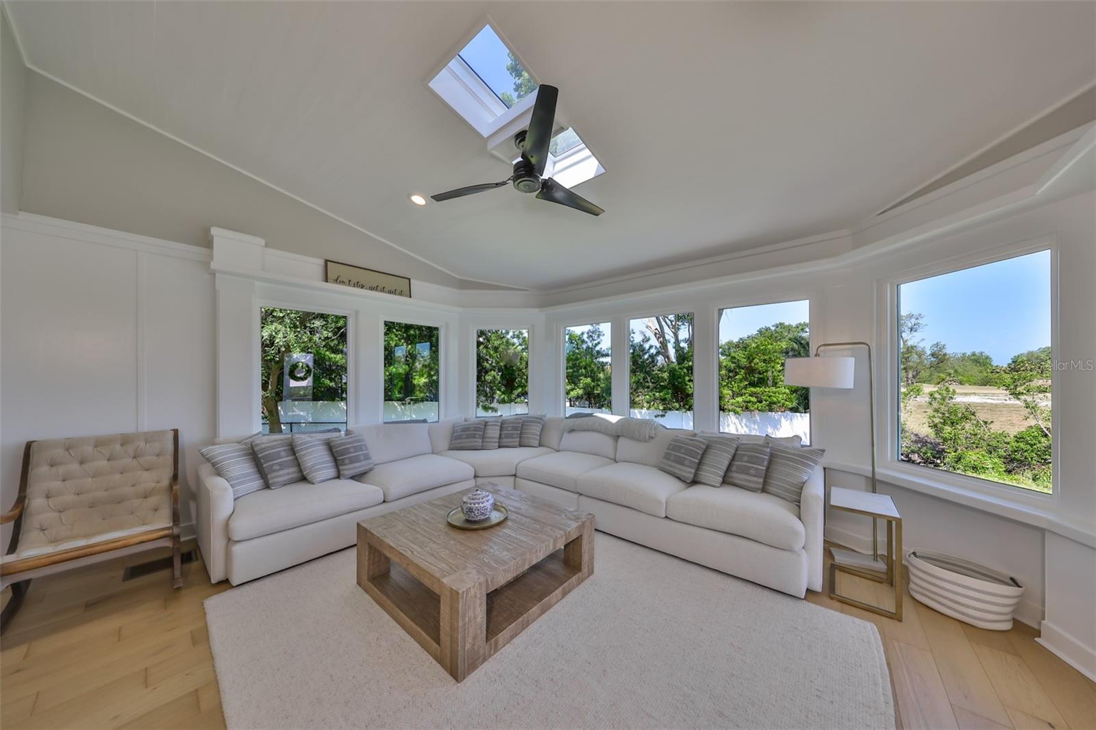 945 BUNKER VIEW DR, APOLLO BEACH, FL, 33572