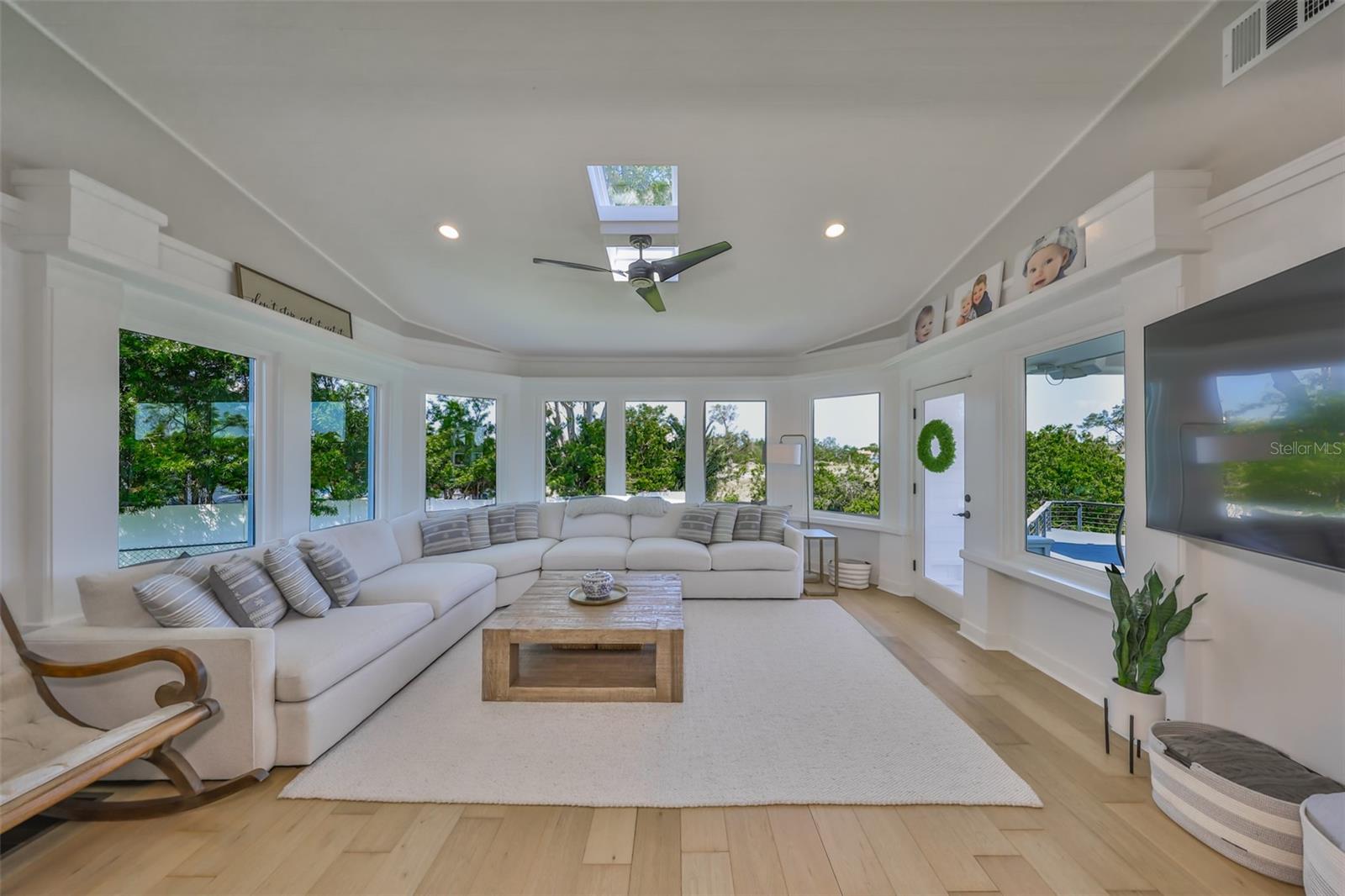 945 BUNKER VIEW DR, APOLLO BEACH, FL, 33572