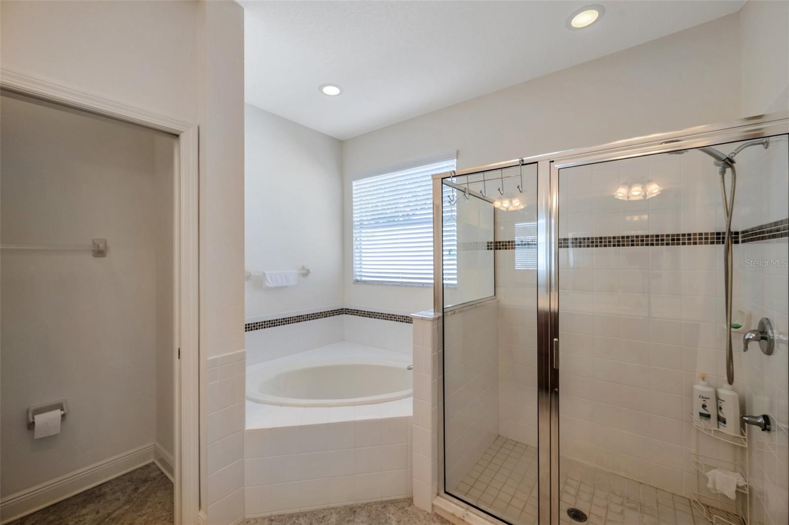 2218 VALTERRA VISTA WAY, VALRICO, FL, 33594