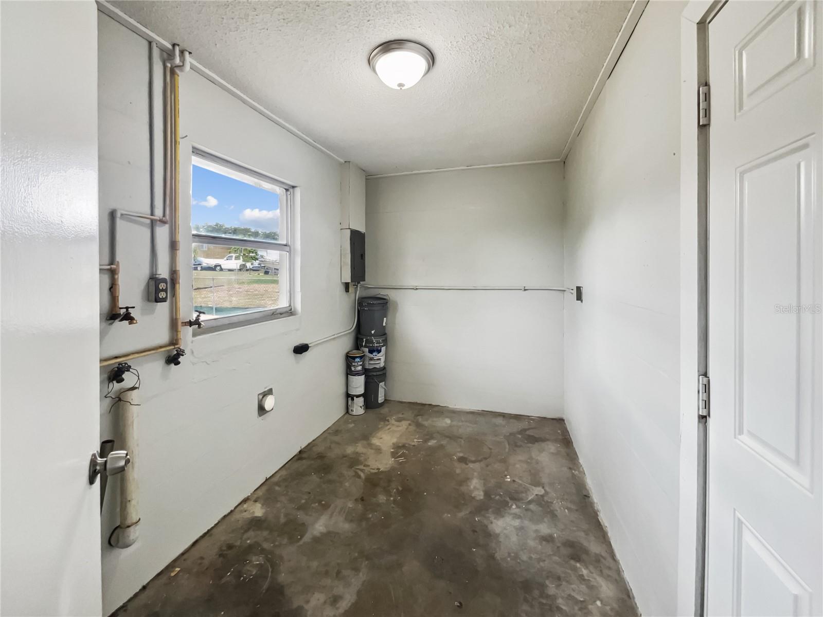 1543 SARAH ST, LAKE WALES, FL, 33898