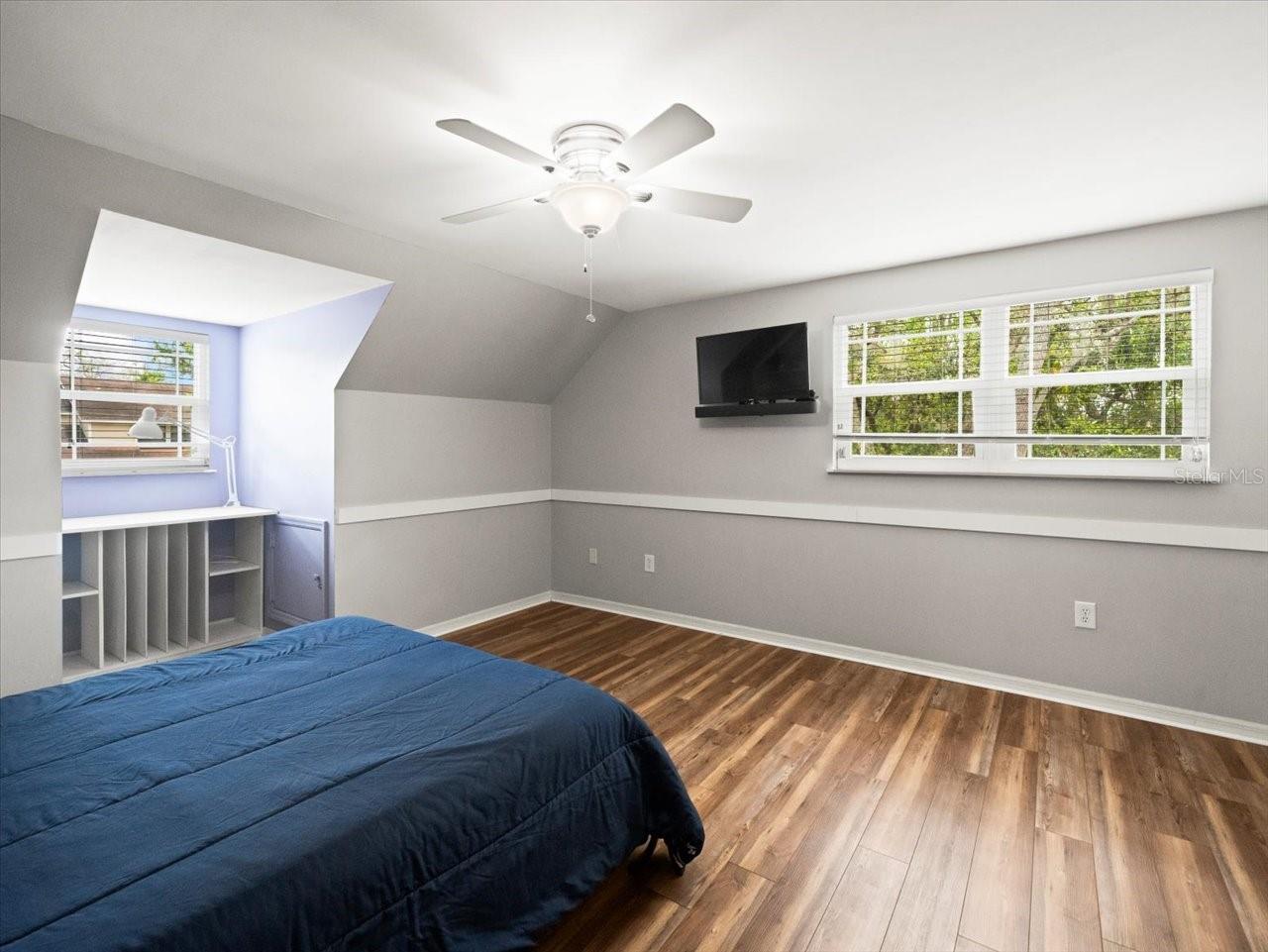10206 N HYALEAH RD, TAMPA, FL, 33617