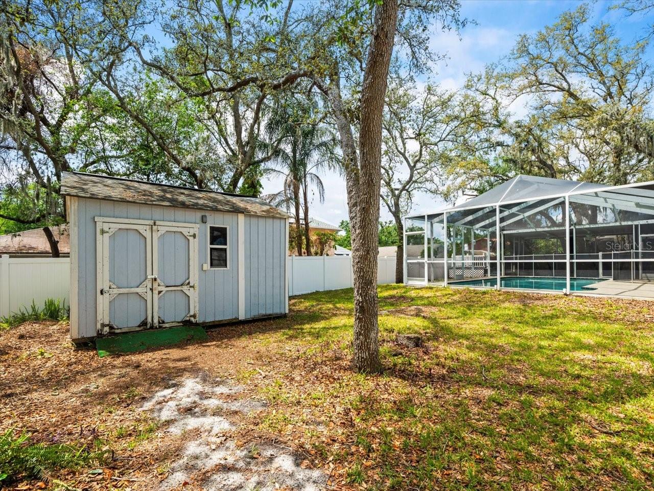 10206 N HYALEAH RD, TAMPA, FL, 33617