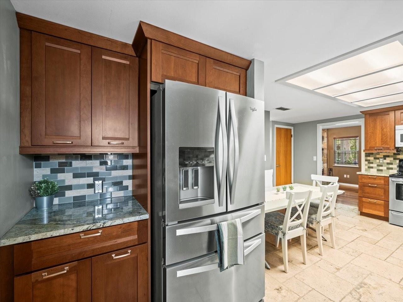 10206 N HYALEAH RD, TAMPA, FL, 33617