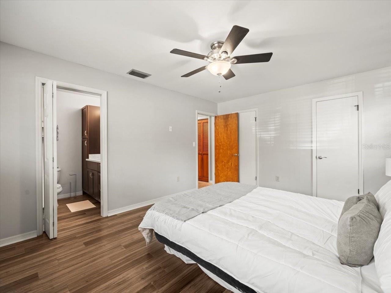 10206 N HYALEAH RD, TAMPA, FL, 33617
