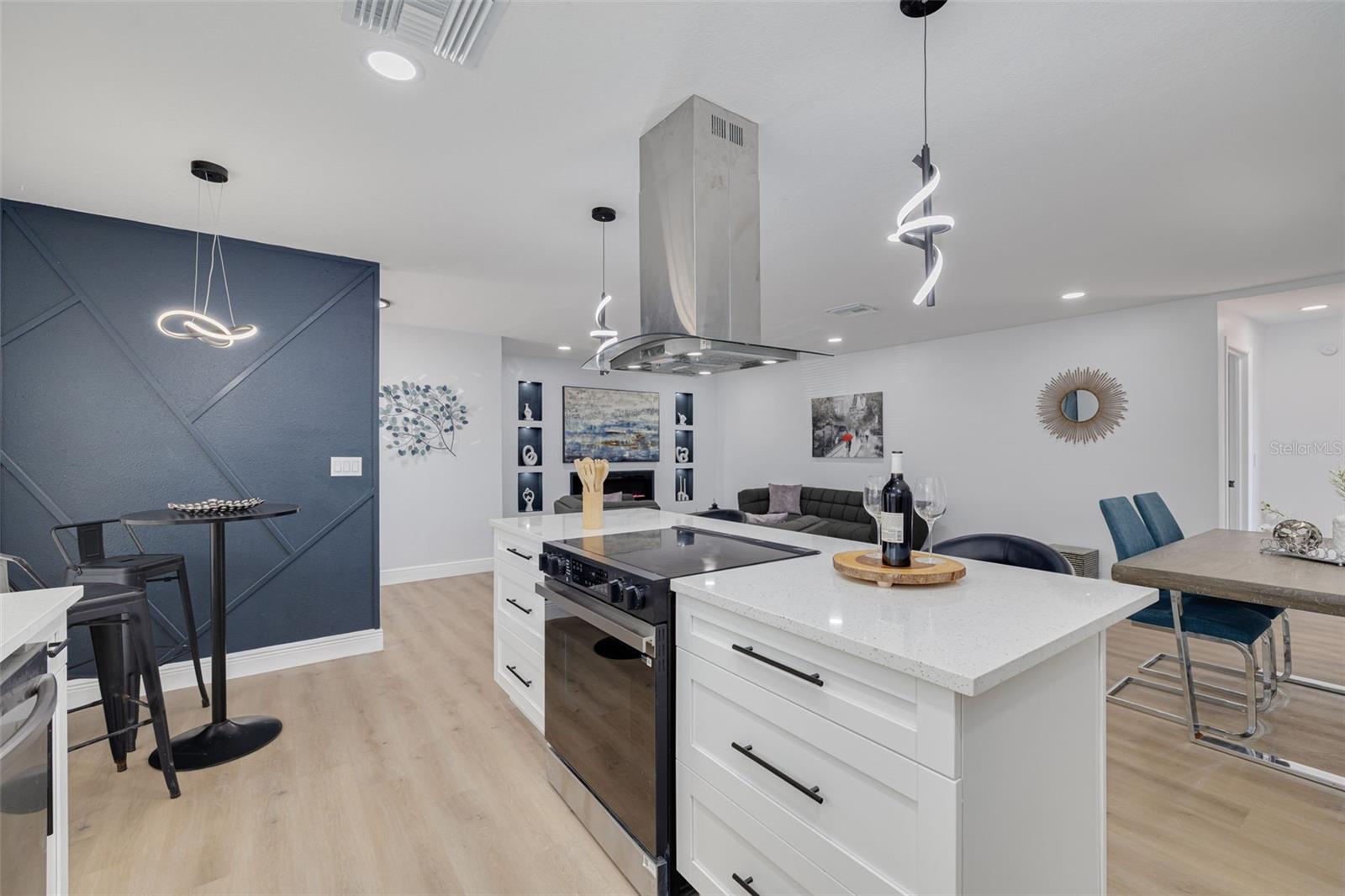 2156 GREENBRIAR BLVD, CLEARWATER, FL, 33763
