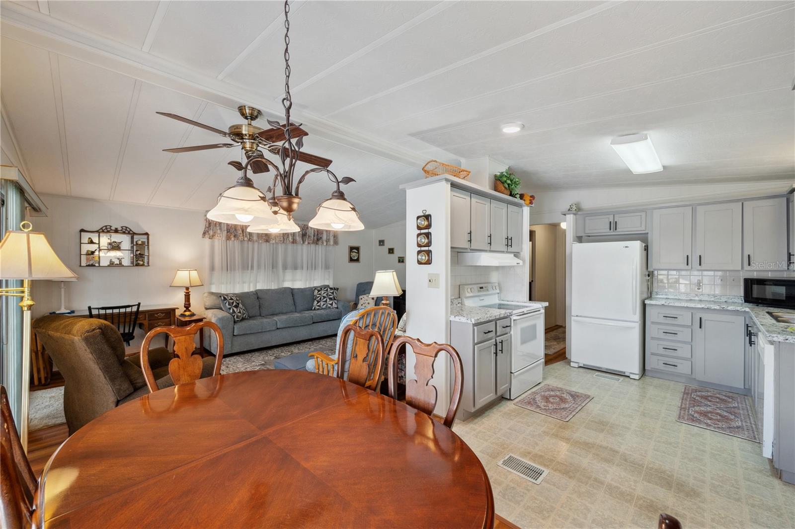 4801 BLANCO DR, ZEPHYRHILLS, FL, 33541