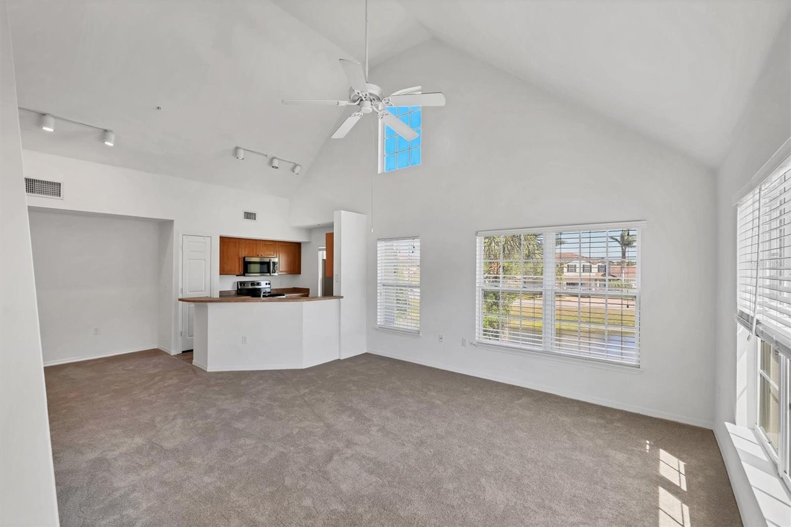 5531 ROSEHILL RD #204, SARASOTA, FL, 34233