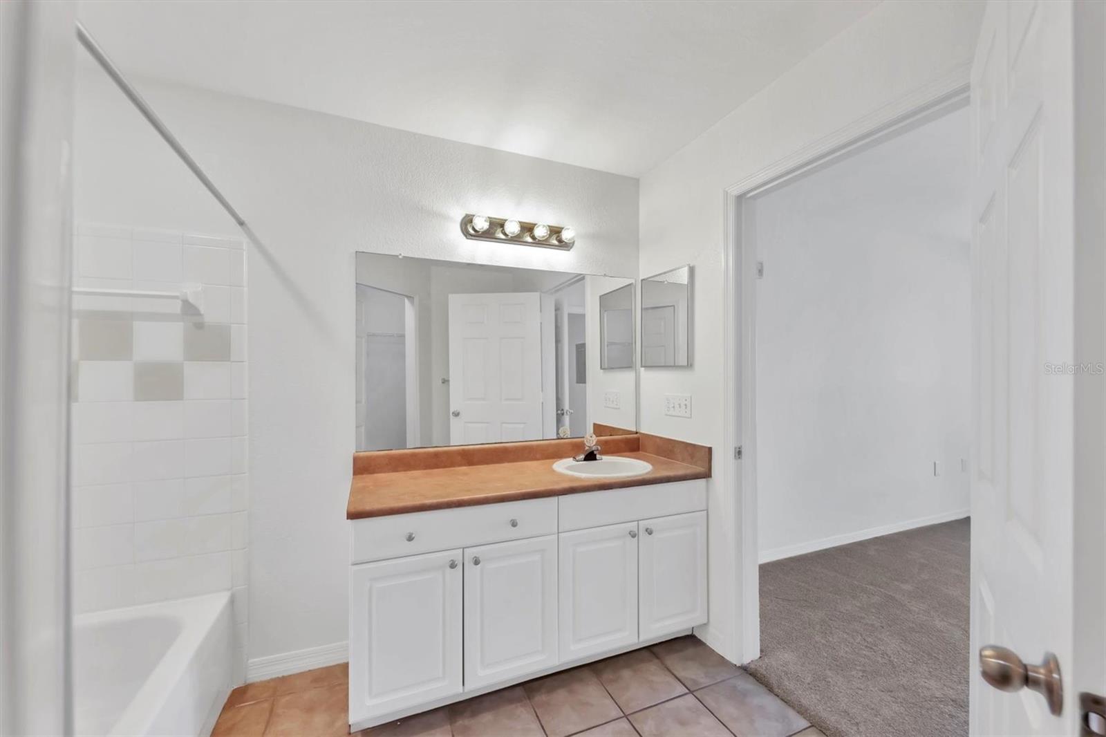 5531 ROSEHILL RD #204, SARASOTA, FL, 34233