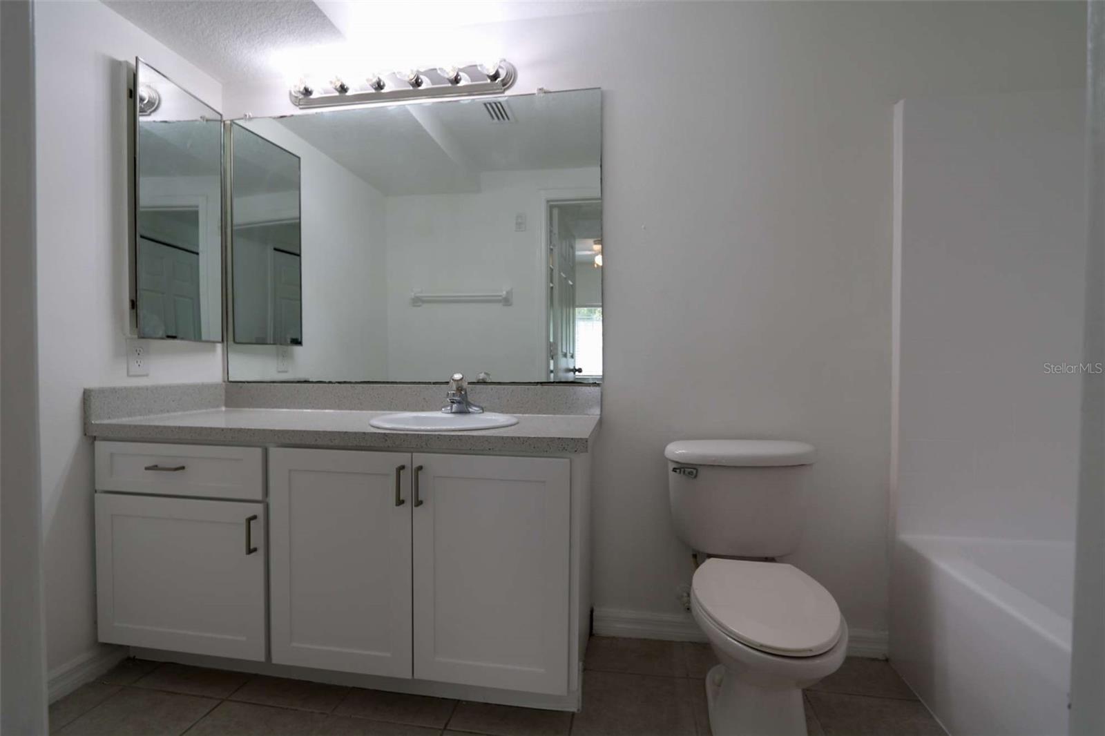 9519 NEWDALE WAY #102, RIVERVIEW, FL, 33578