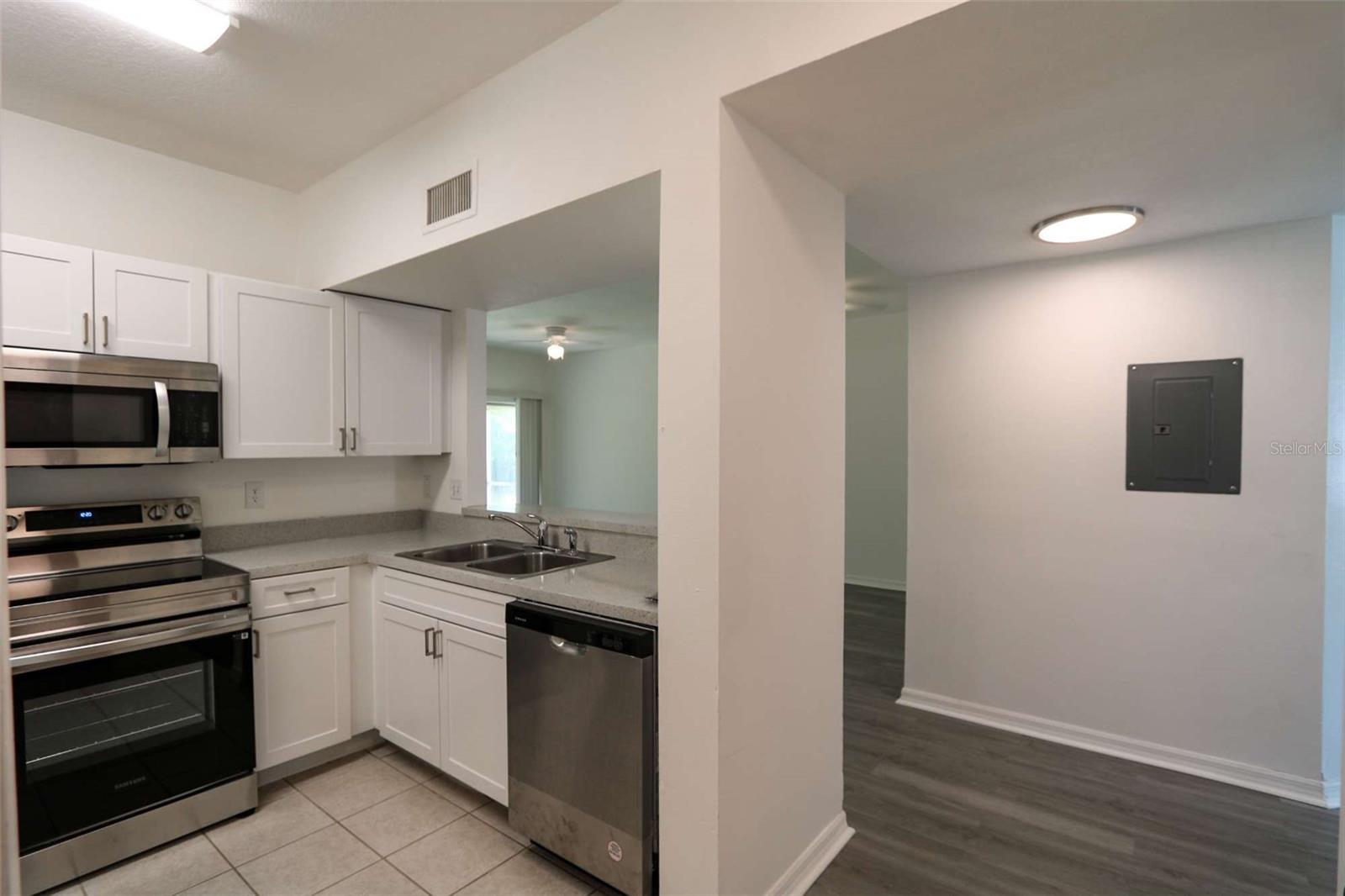 9519 NEWDALE WAY #102, RIVERVIEW, FL, 33578