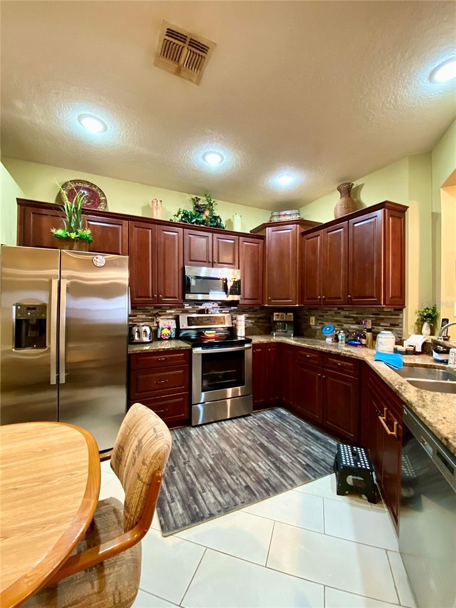 30442 LETTINGWELL CIR, WESLEY CHAPEL, FL, 33543