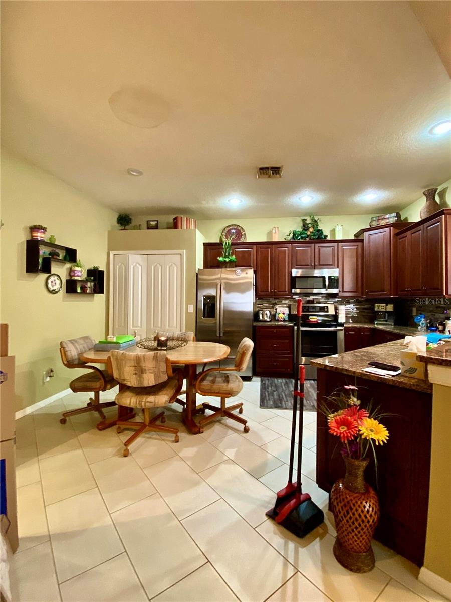 30442 LETTINGWELL CIR, WESLEY CHAPEL, FL, 33543