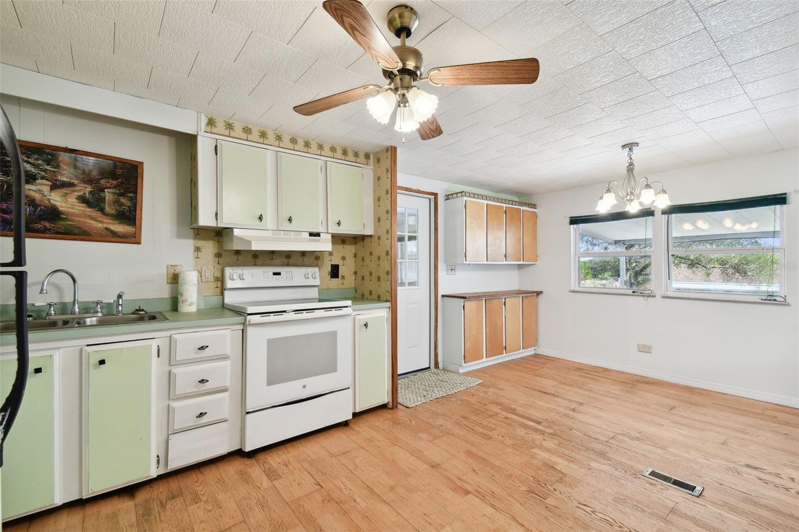 9617 SILVERBEND DR, DADE CITY, FL, 33525