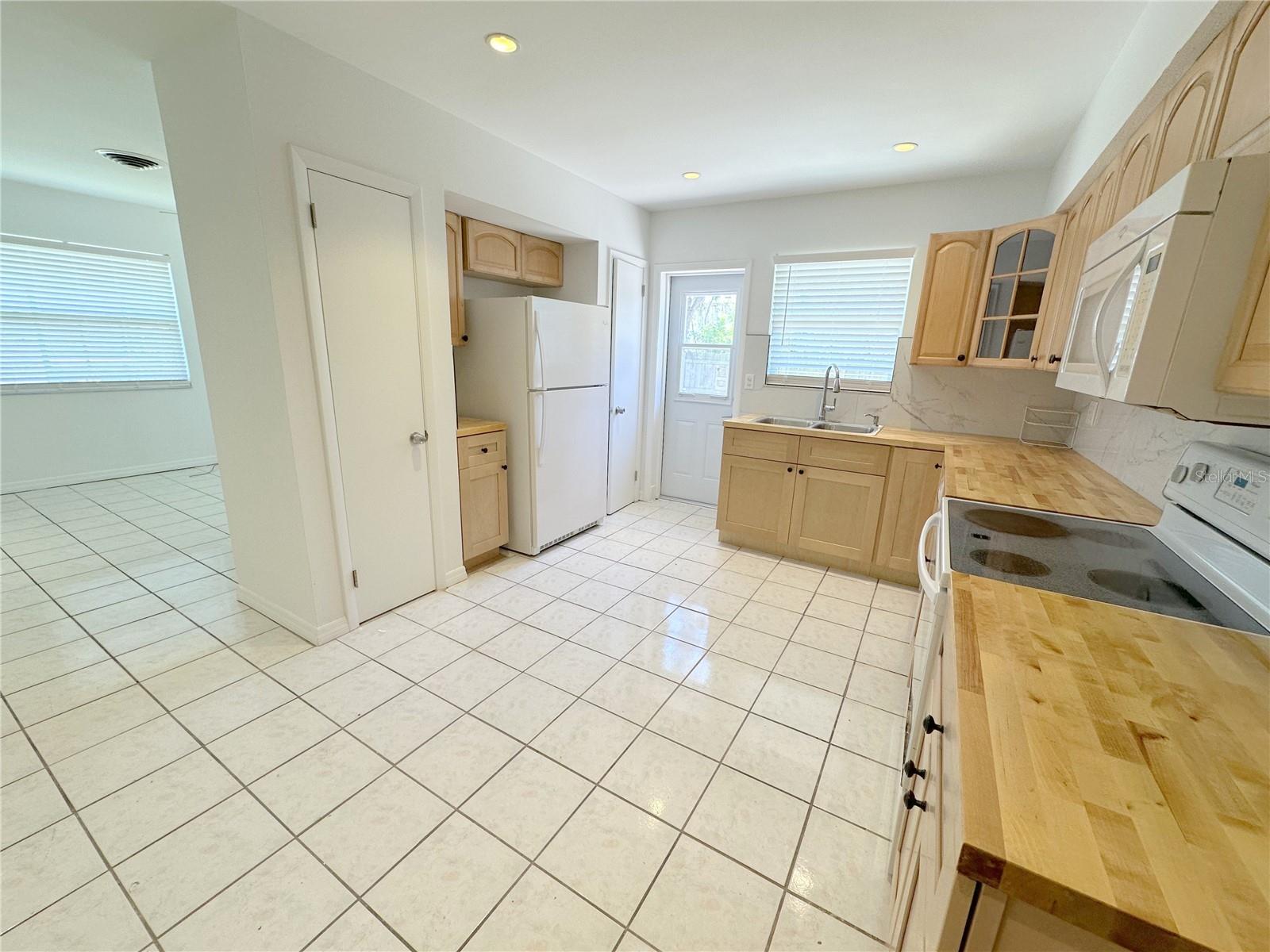 1655 FLORENCE AVE, ENGLEWOOD, FL, 34223