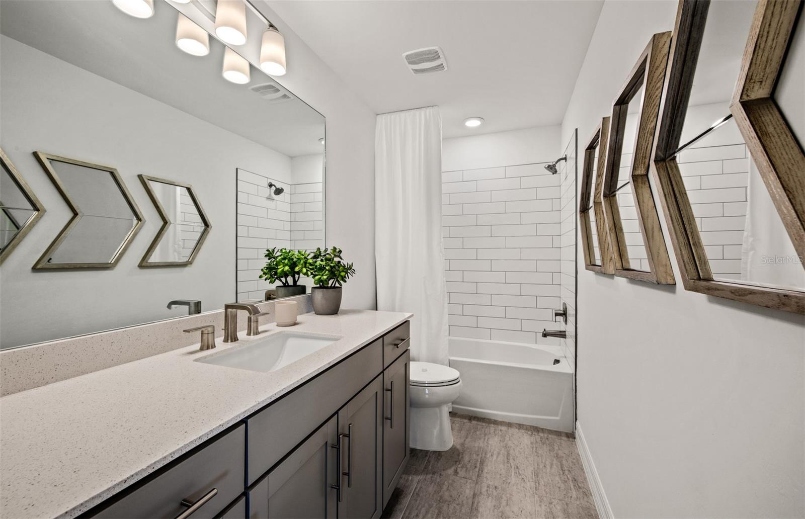 5953 BLUESTAR CT, LAKEWOOD RANCH, FL, 34211