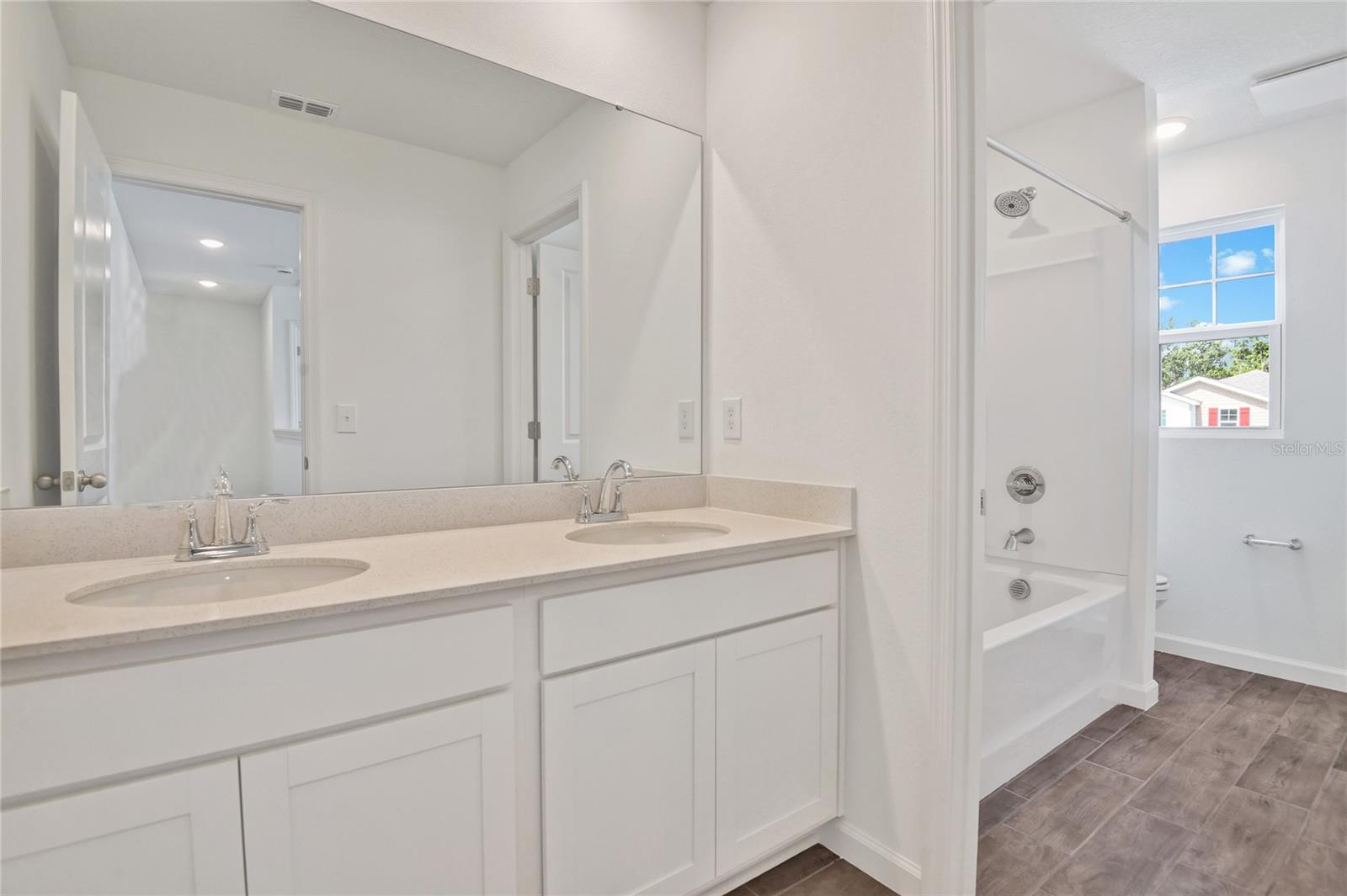 733 LAKE DELL AVE, DUNDEE, FL, 33838