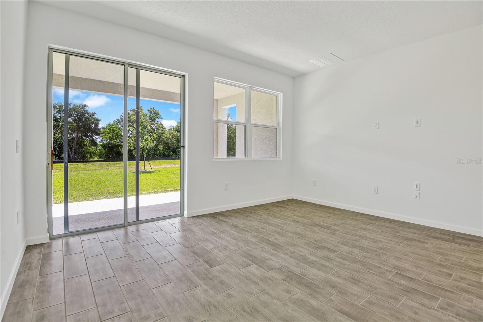 733 LAKE DELL AVE, DUNDEE, FL, 33838
