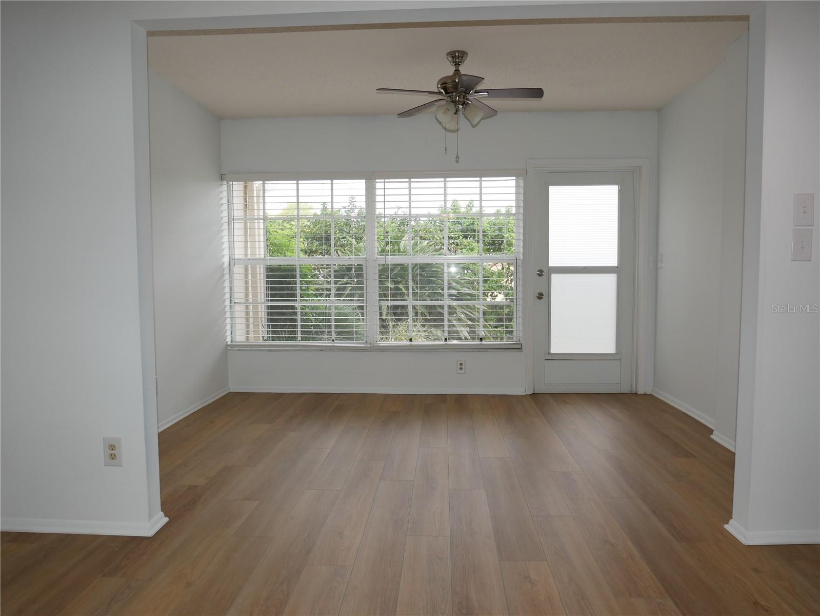 2297 LARK CIR E #E, PALM HARBOR, FL, 34684