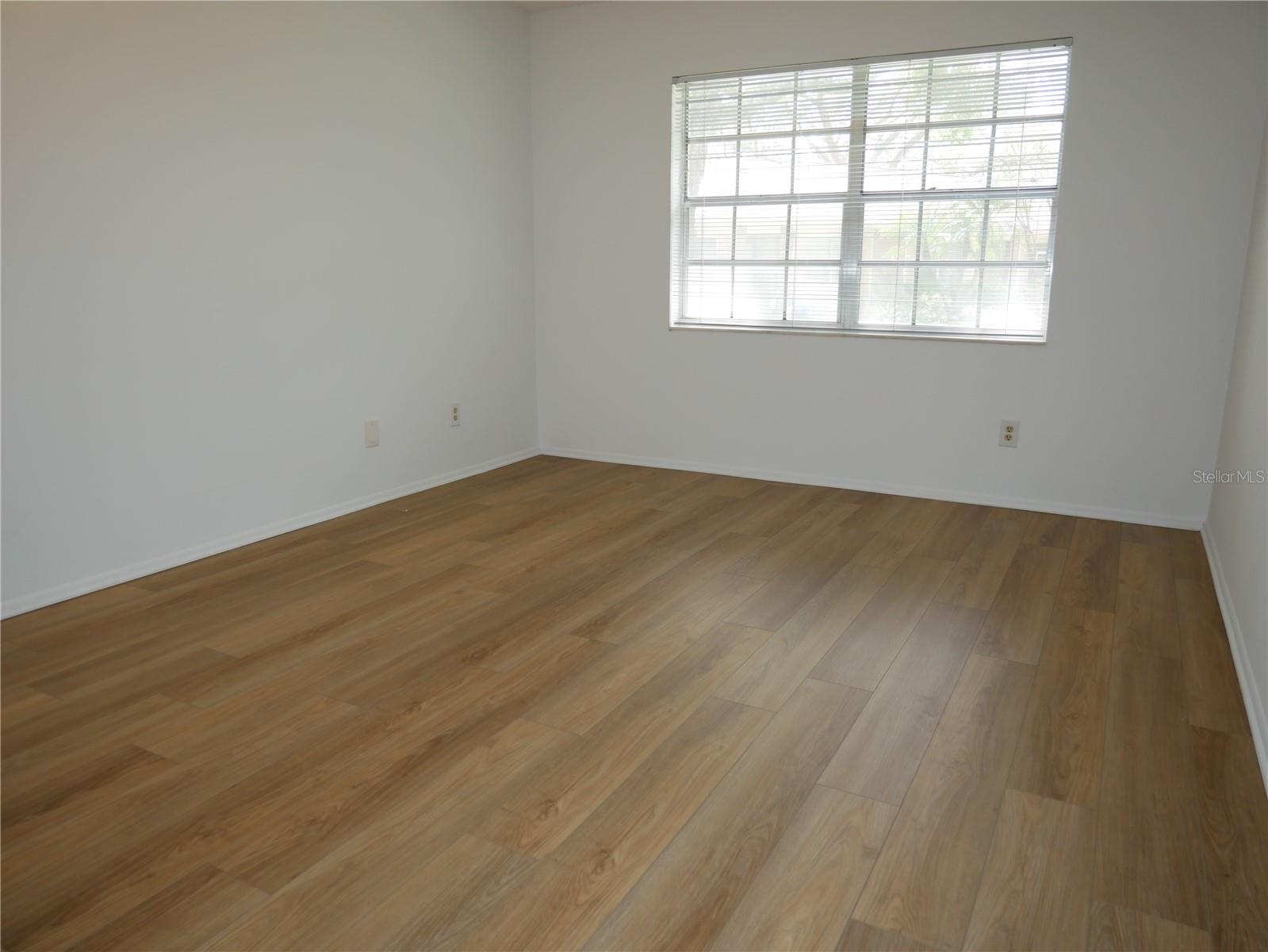 2297 LARK CIR E #E, PALM HARBOR, FL, 34684