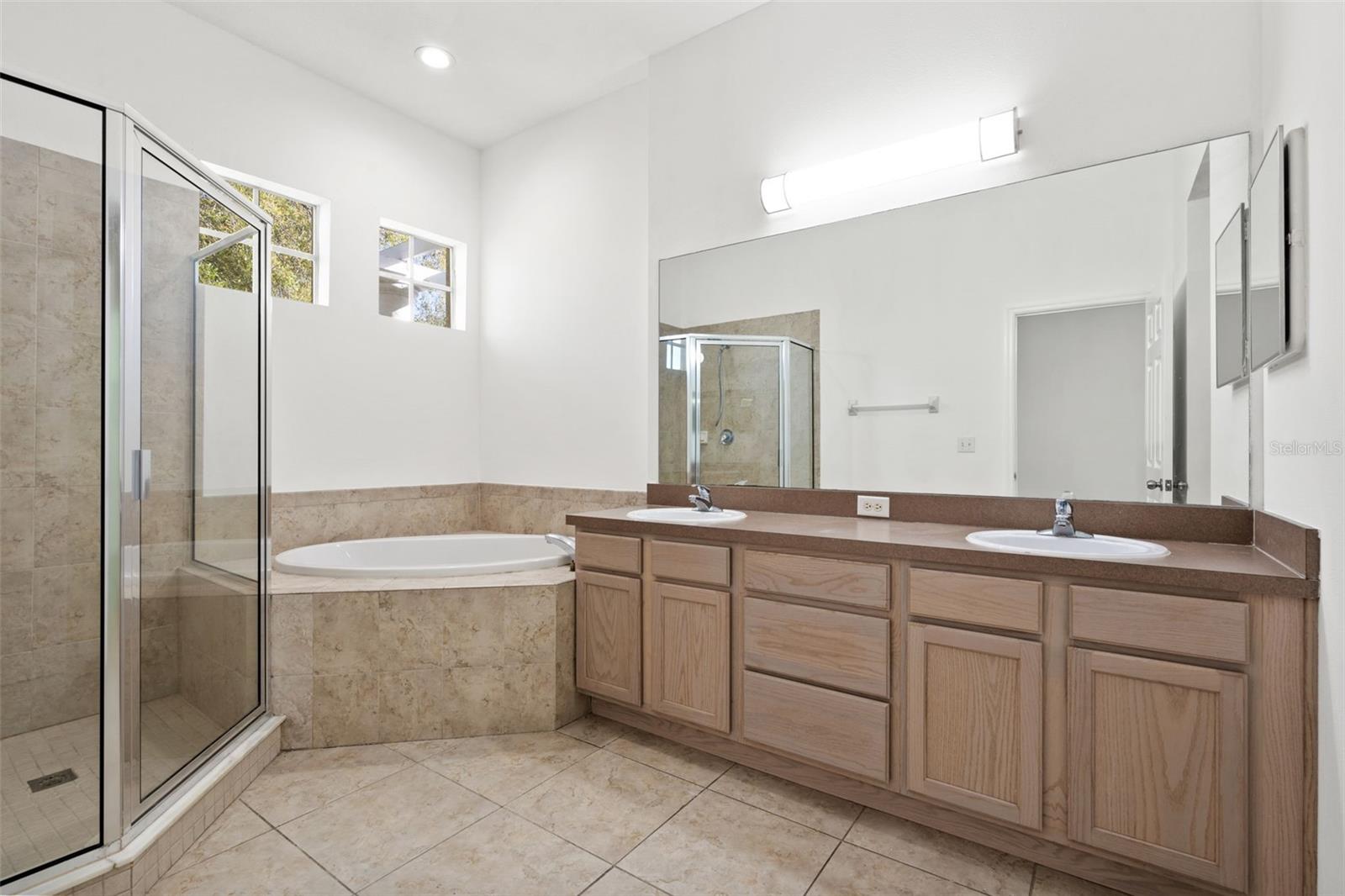 7421 ARLINGTON GROVE CIR, TAMPA, FL, 33625