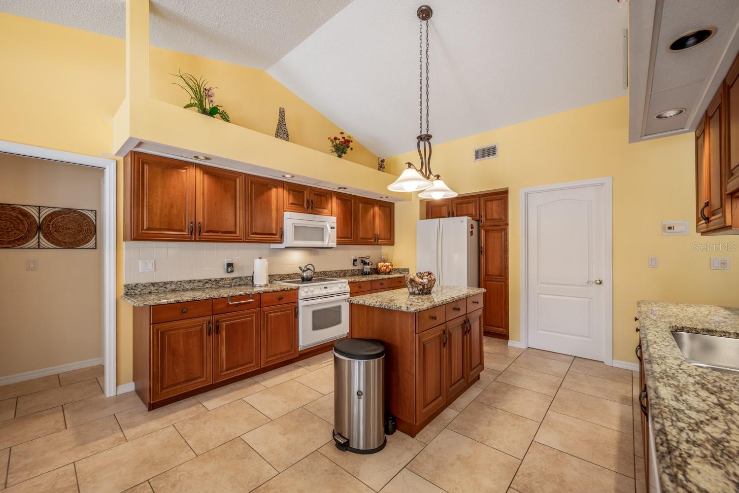 8202 SHADOW PINE WAY, SARASOTA, FL, 34238