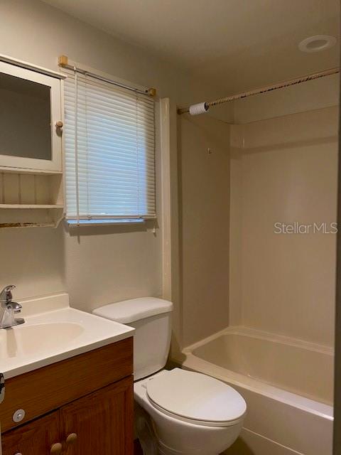 121 N MCDONALD AVE, DELAND, FL, 32724