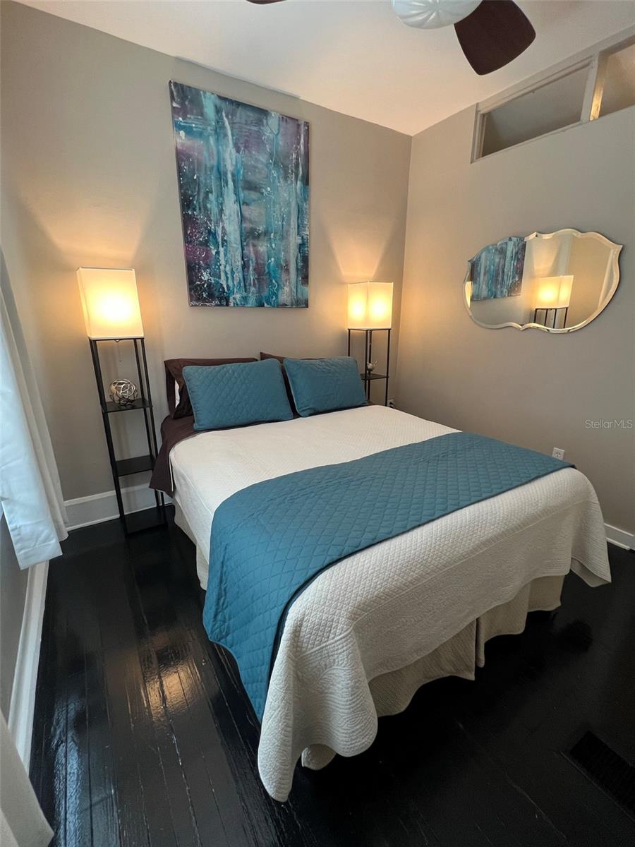 2014 JACKSON ST N #5, ST PETERSBURG, FL, 33704