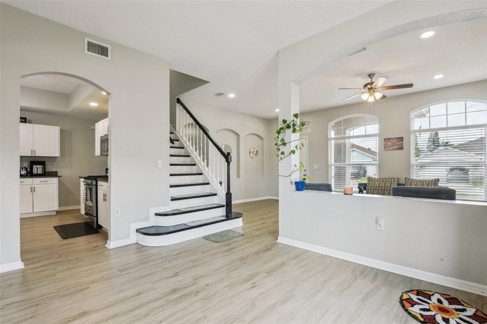 29704 EAGLE STATION DR, WESLEY CHAPEL, FL, 33543