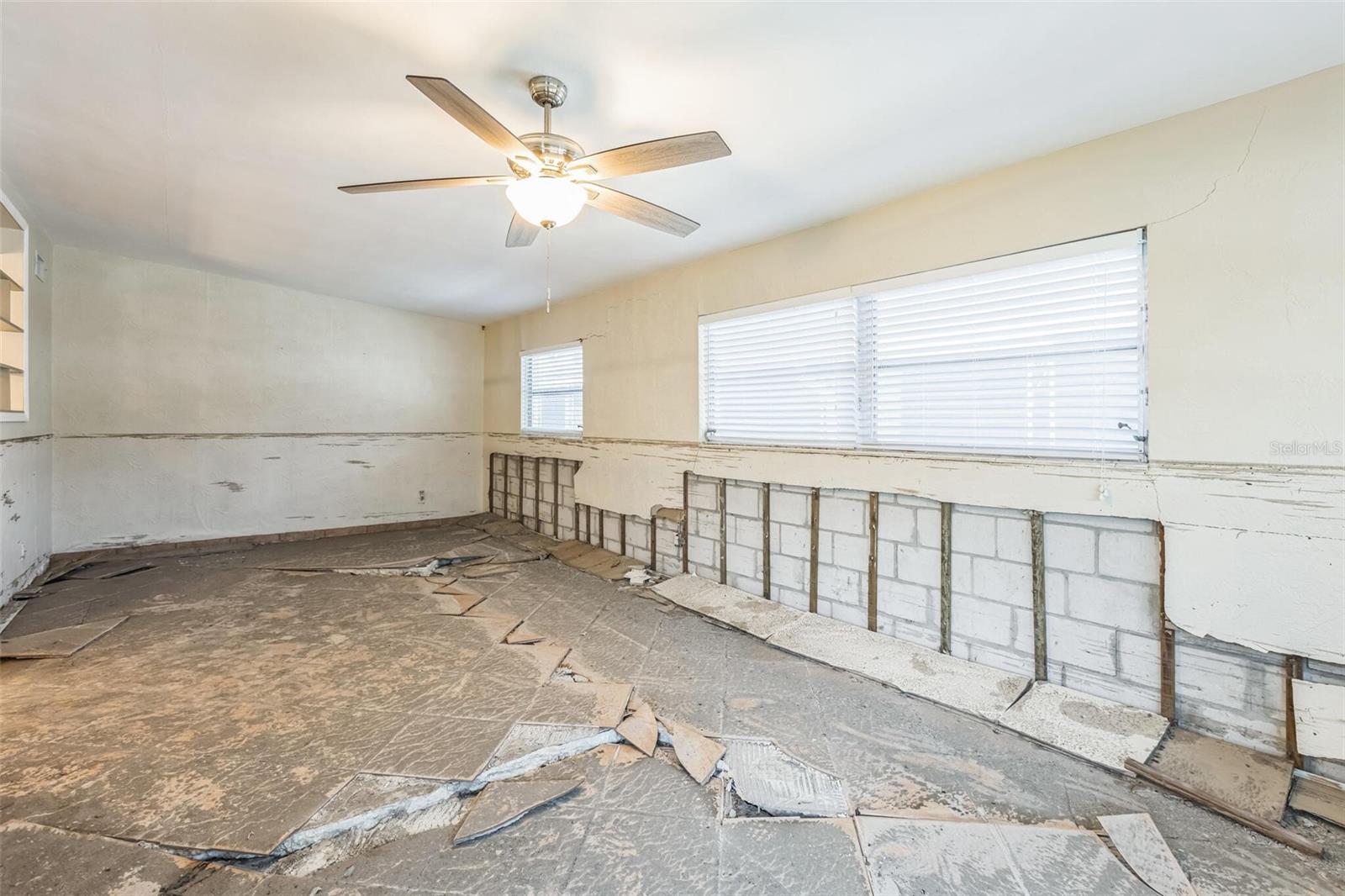 15406 2ND ST E, MADEIRA BEACH, FL, 33708