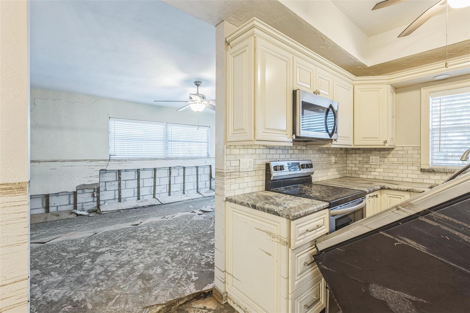 15406 2ND ST E, MADEIRA BEACH, FL, 33708