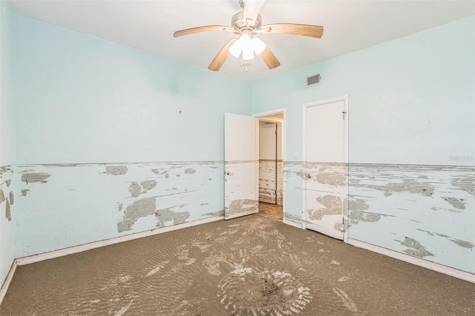 15406 2ND ST E, MADEIRA BEACH, FL, 33708
