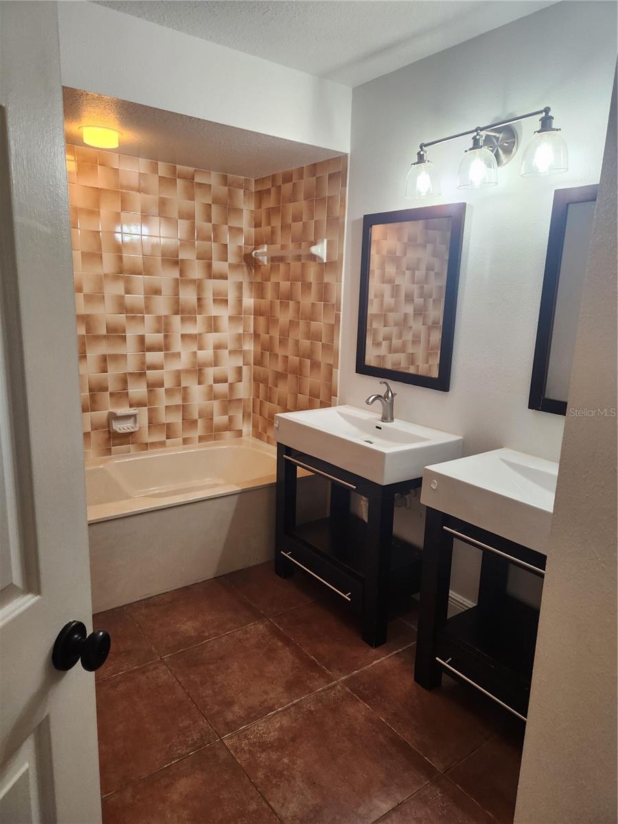 7316 DELLA DR, ORLANDO, FL, 32819