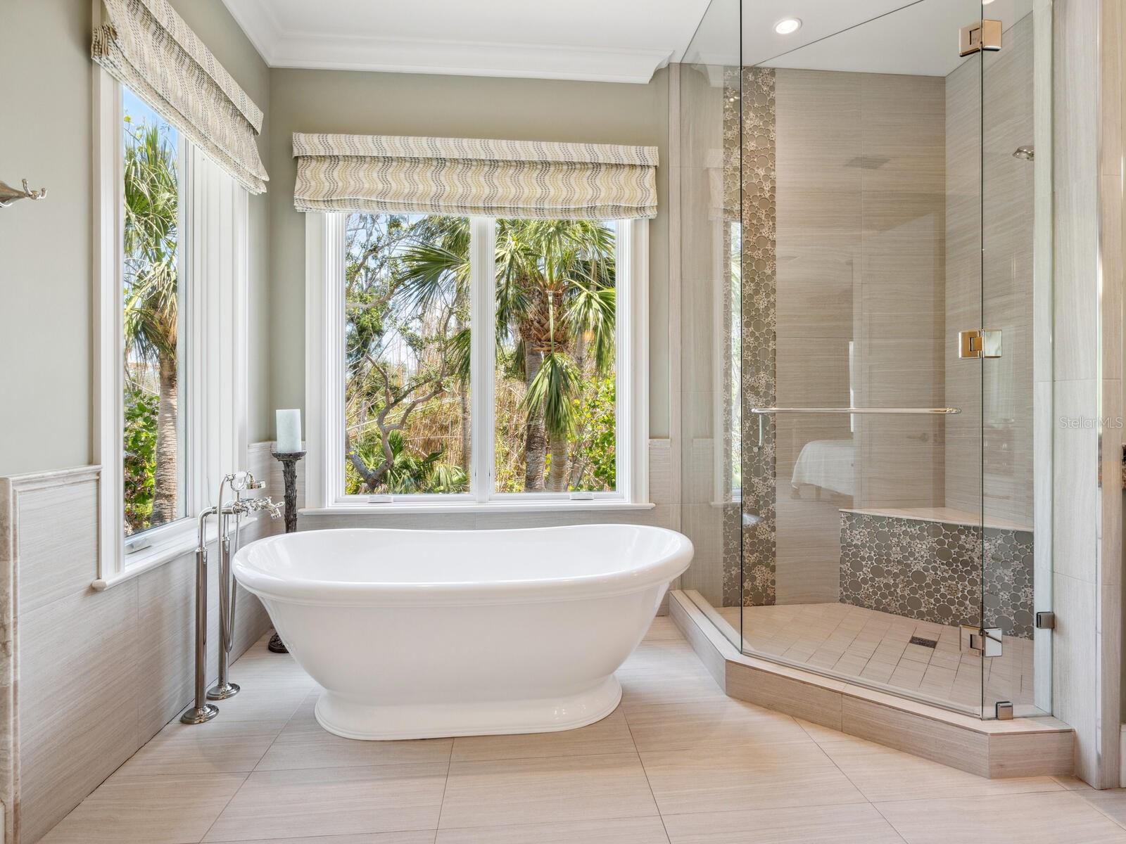 A4651061 Property Photo