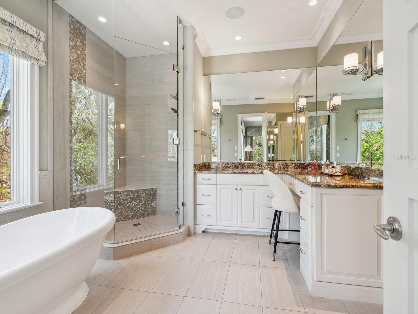 A4651061 Property Photo