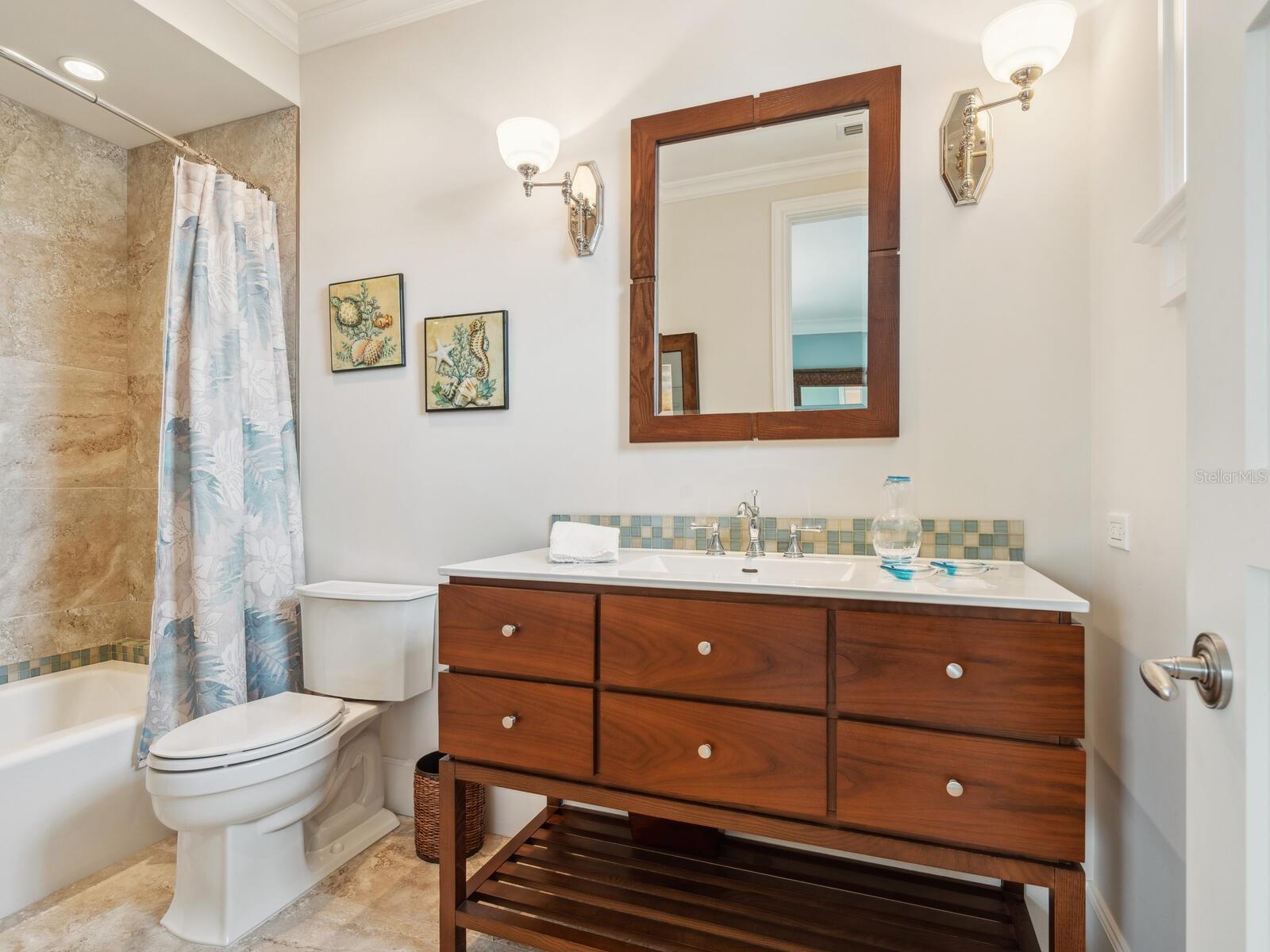 A4651061 Property Photo