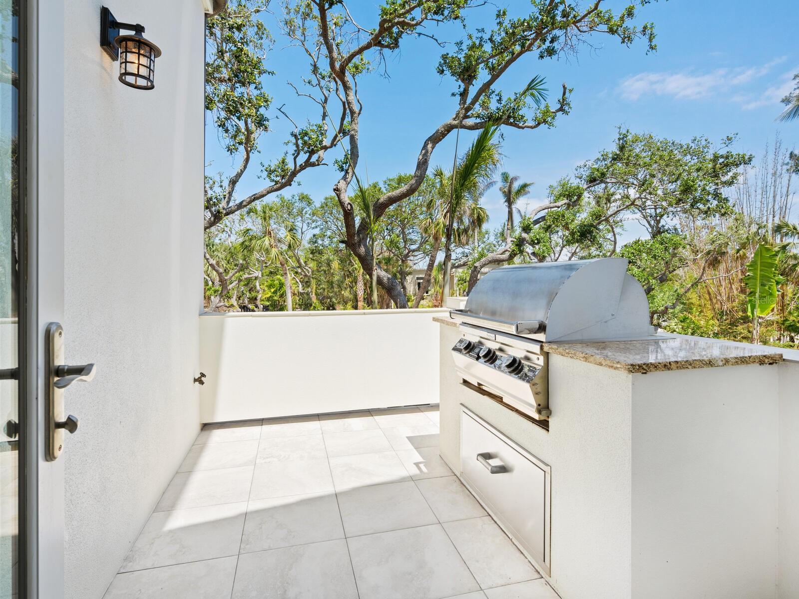 A4651061 Property Photo