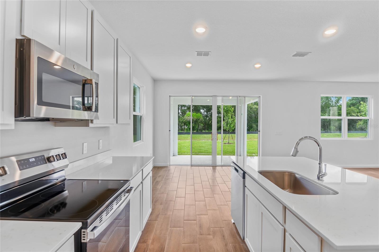 725 LAKE DELL AVE, DUNDEE, FL, 33838
