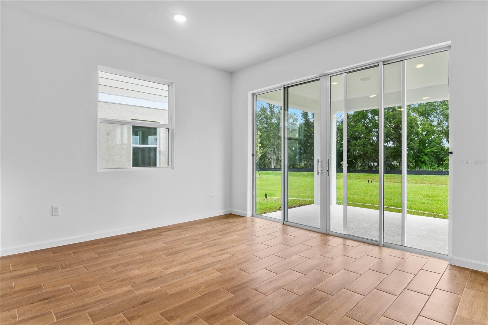 725 LAKE DELL AVE, DUNDEE, FL, 33838