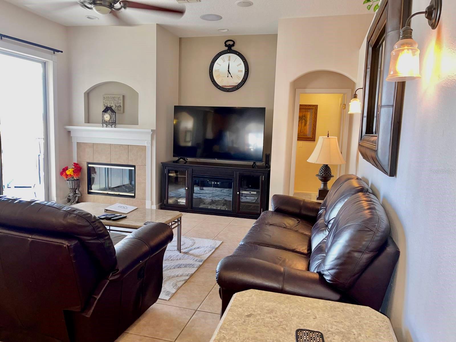 242 PRESTWICK DR, DAVENPORT, FL, 33897