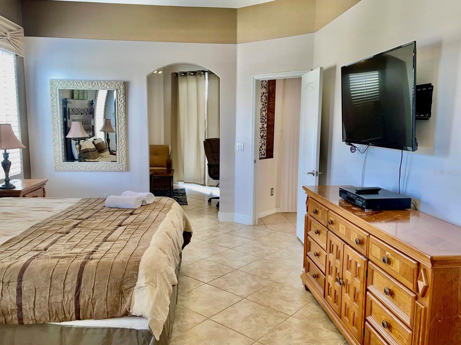 242 PRESTWICK DR, DAVENPORT, FL, 33897