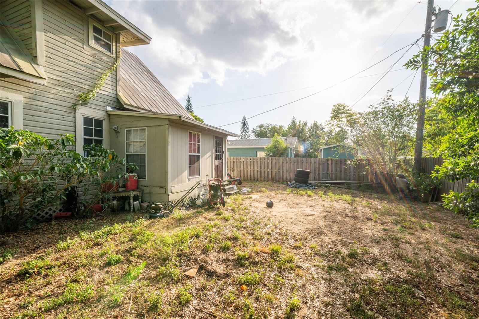419 PALM AVE, EUSTIS, FL, 32726