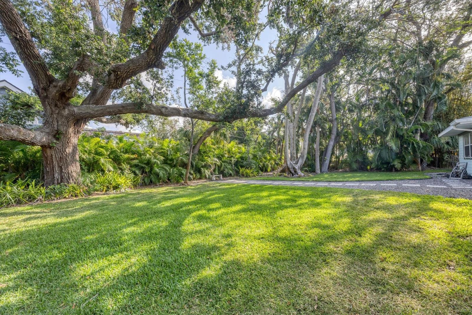 1773 SOUTH DR, SARASOTA, FL, 34239