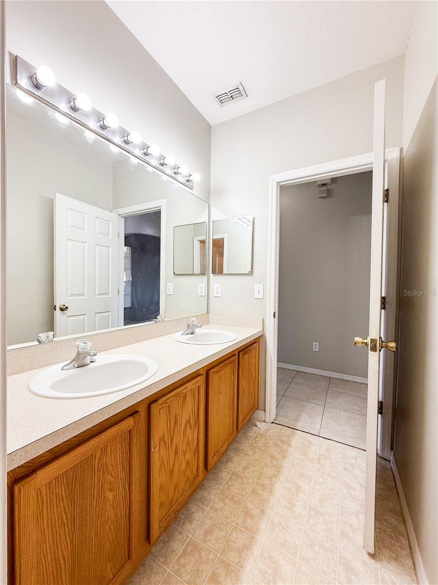 1129 KNOLLWOOD DR, DAVENPORT, FL, 33837