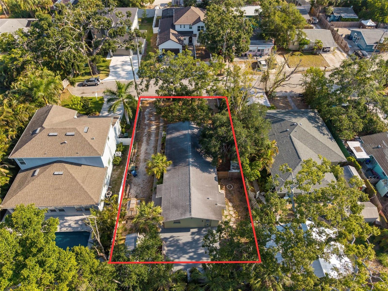 1802 ROBINHOOD ST, SARASOTA, FL, 34231